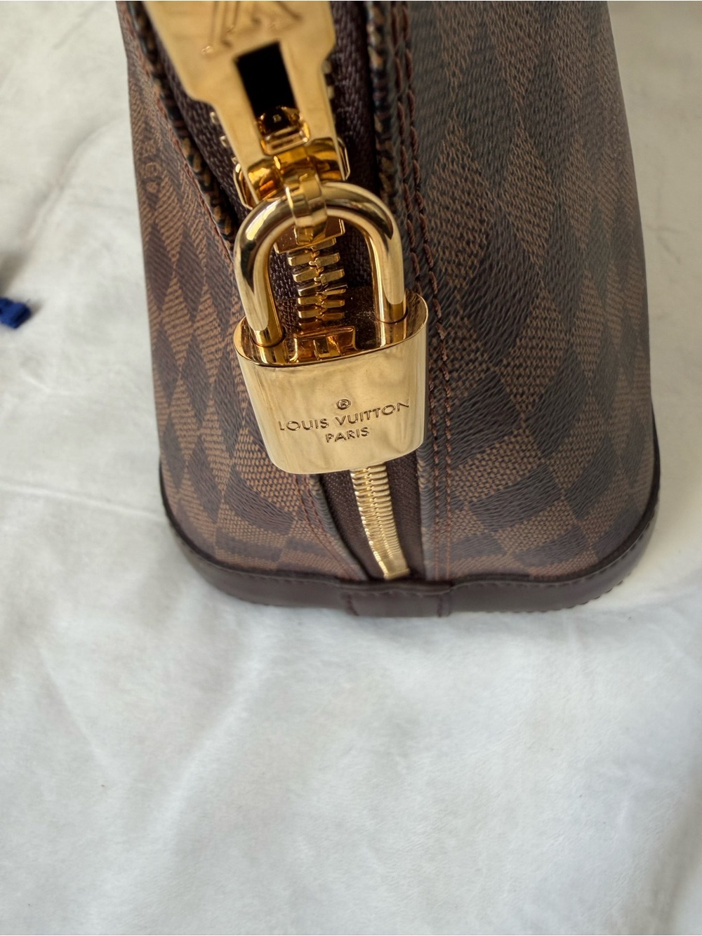 Louis Vuitton Alma PM in Damier Ebene - Picture 12 of 15